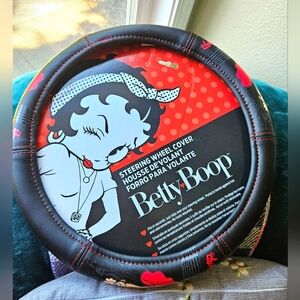 NWT Betty Boop Black and Red Steering Wheel Cover